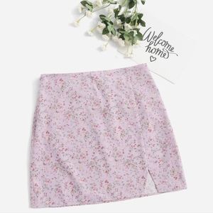 SHEIN Light Purple Split Hem Ditsy Floral Mini Skirt, Size Large
